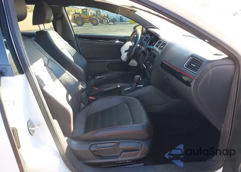 2016 Volkswagen Jetta 2.0T Gli Sel z USA, uszkodzony, nr VIN 3VW4T7AJ9GM280112